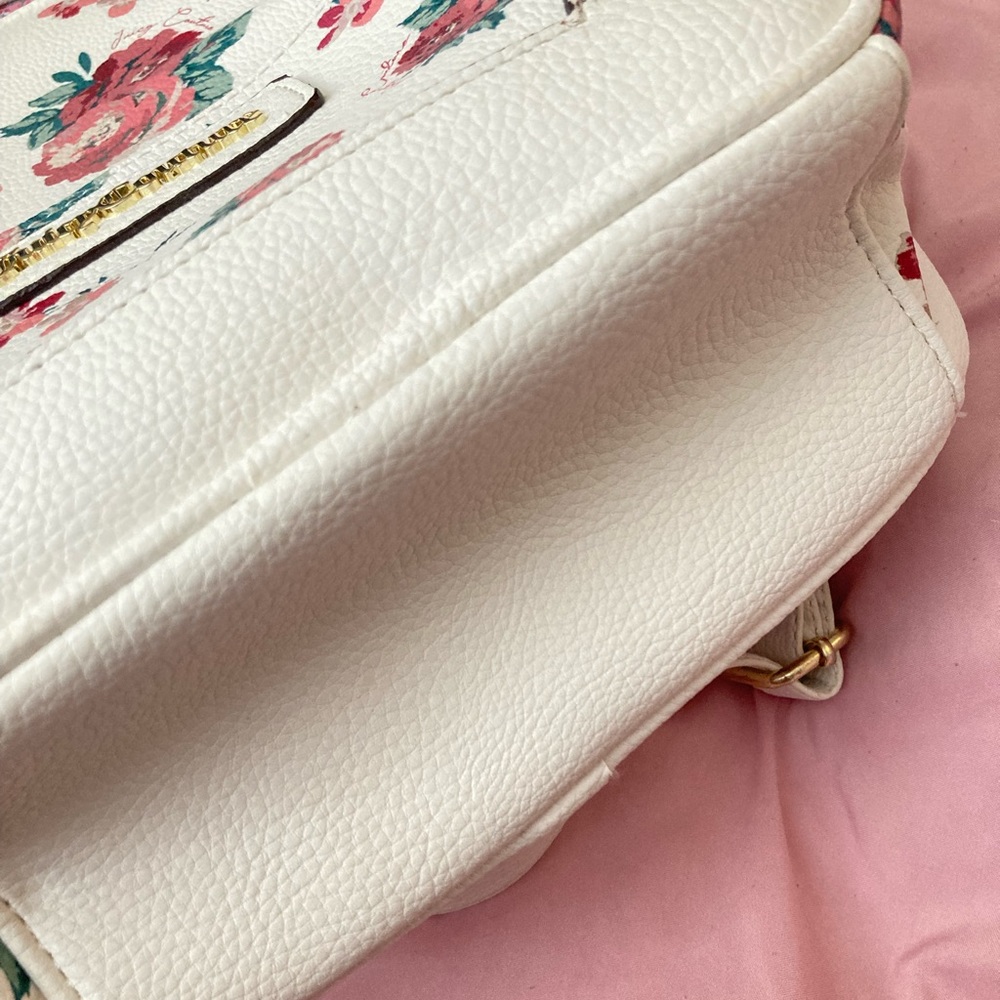 Small Backpack - Picture 7 of 9